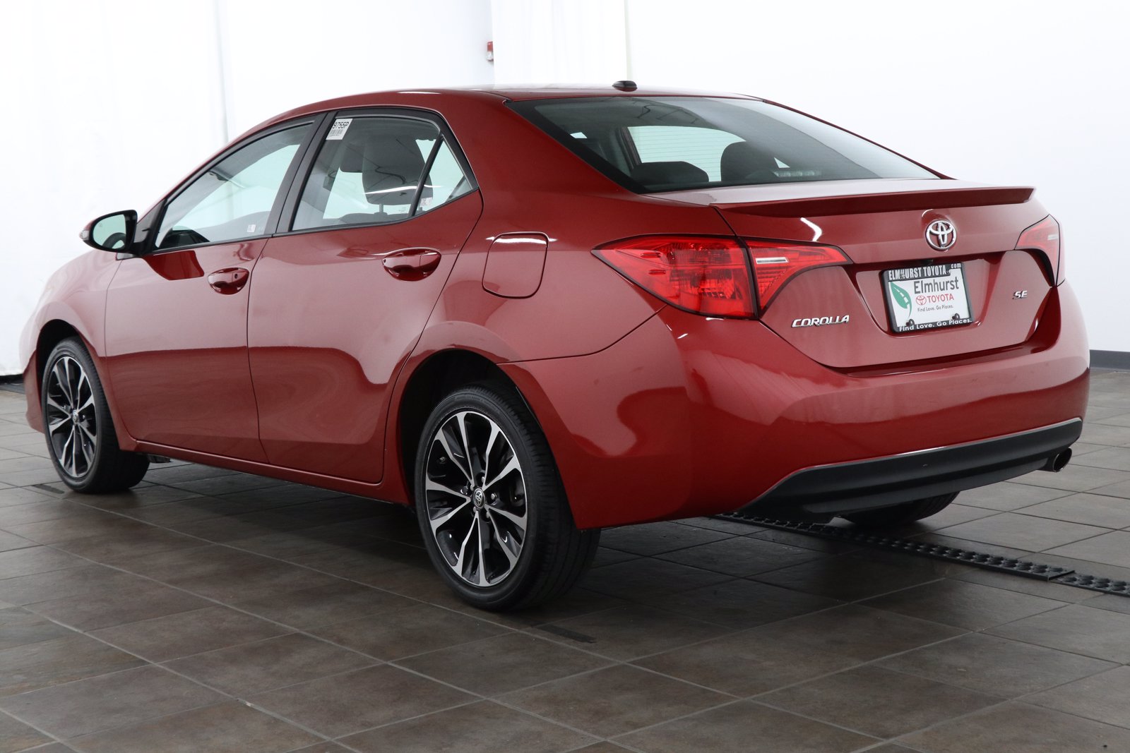 Pre-Owned 2017 Toyota Corolla SE 4D Sedan In Elmhurst #9755P | Elmhurst BMW