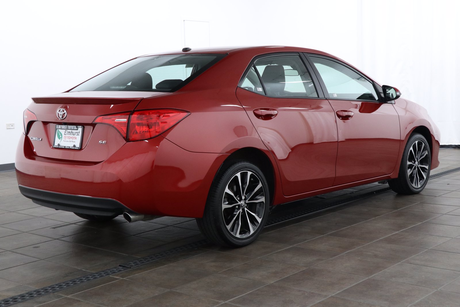 Pre-Owned 2017 Toyota Corolla SE 4D Sedan in Elmhurst #9755P | Elmhurst BMW