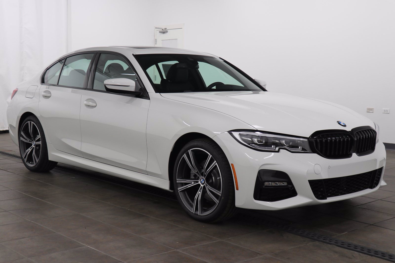 New 2020 BMW 3 Series 330i xDrive 4dr Car in Elmhurst #B9511 | Elmhurst BMW