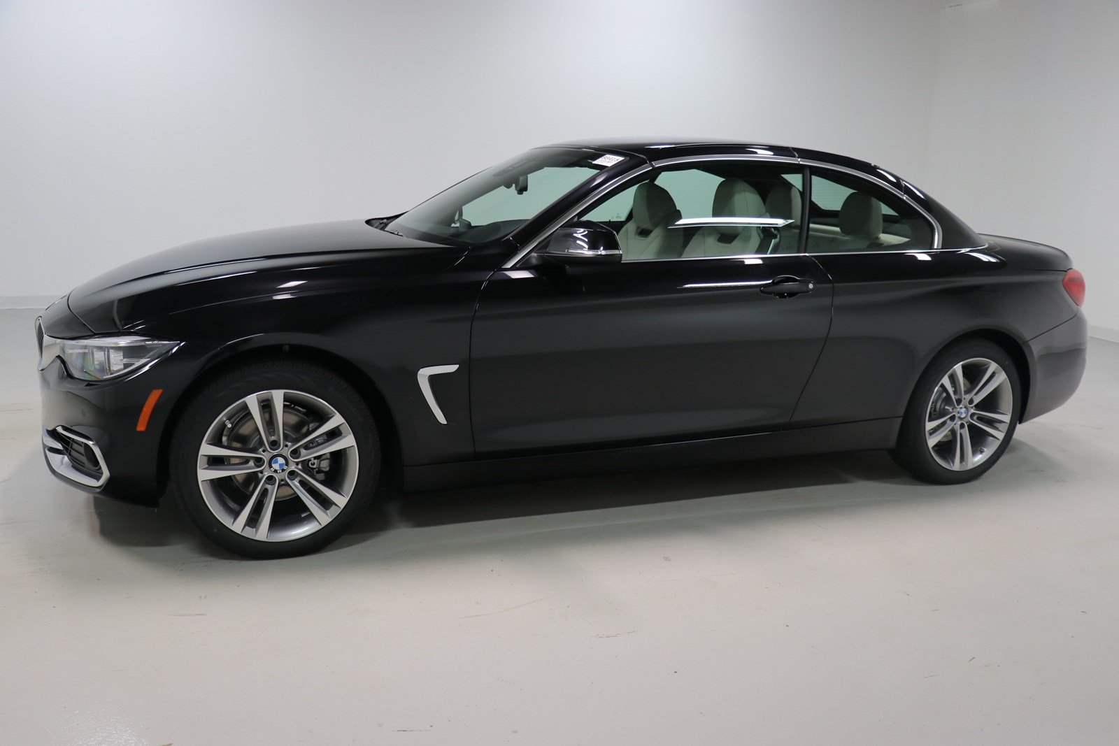 Pre-Owned 2019 BMW 4 Series 430i xDrive Convertible Convertible in ...