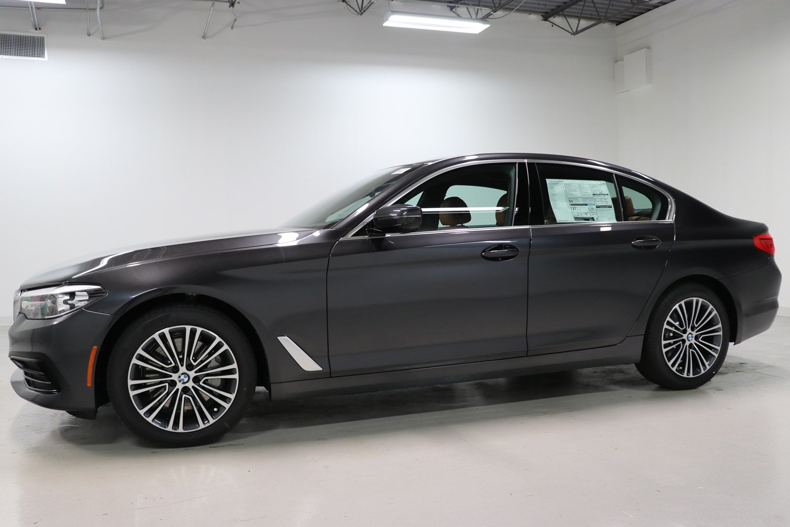 New 2019 BMW 5 Series 530i xDrive 4dr Car in Elmhurst #B8738 | Elmhurst BMW
